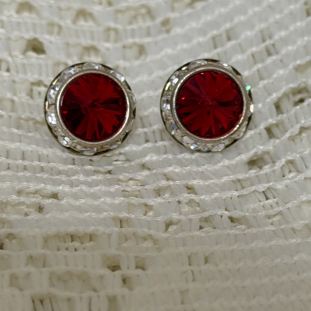 Red Crystal Halo Stud Earrings - Elegant Women's Jewelry